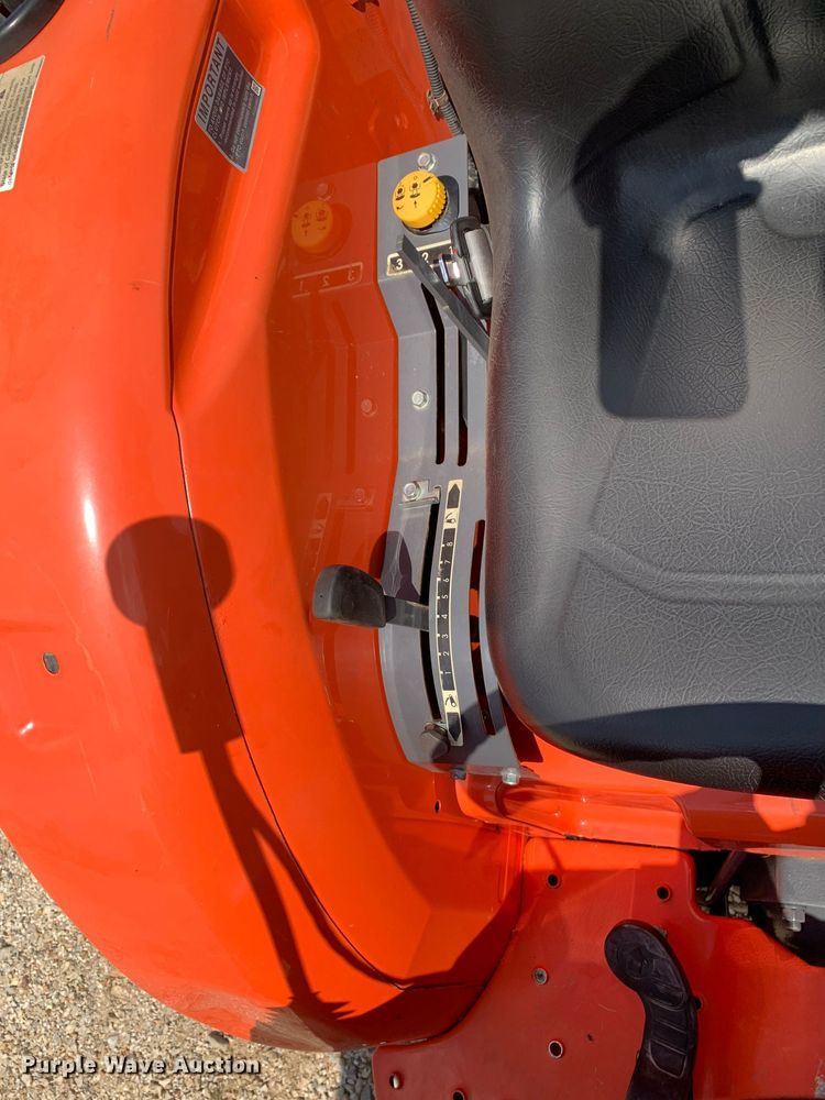 image for item NX9234 2020 Kubota  L4701 MFWD tractor