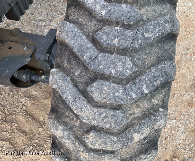 image for item NX9234 2020 Kubota  L4701 MFWD tractor