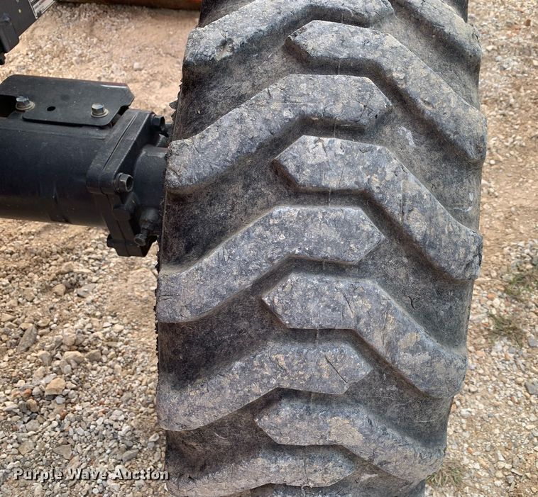 image for item NX9234 2020 Kubota  L4701 MFWD tractor