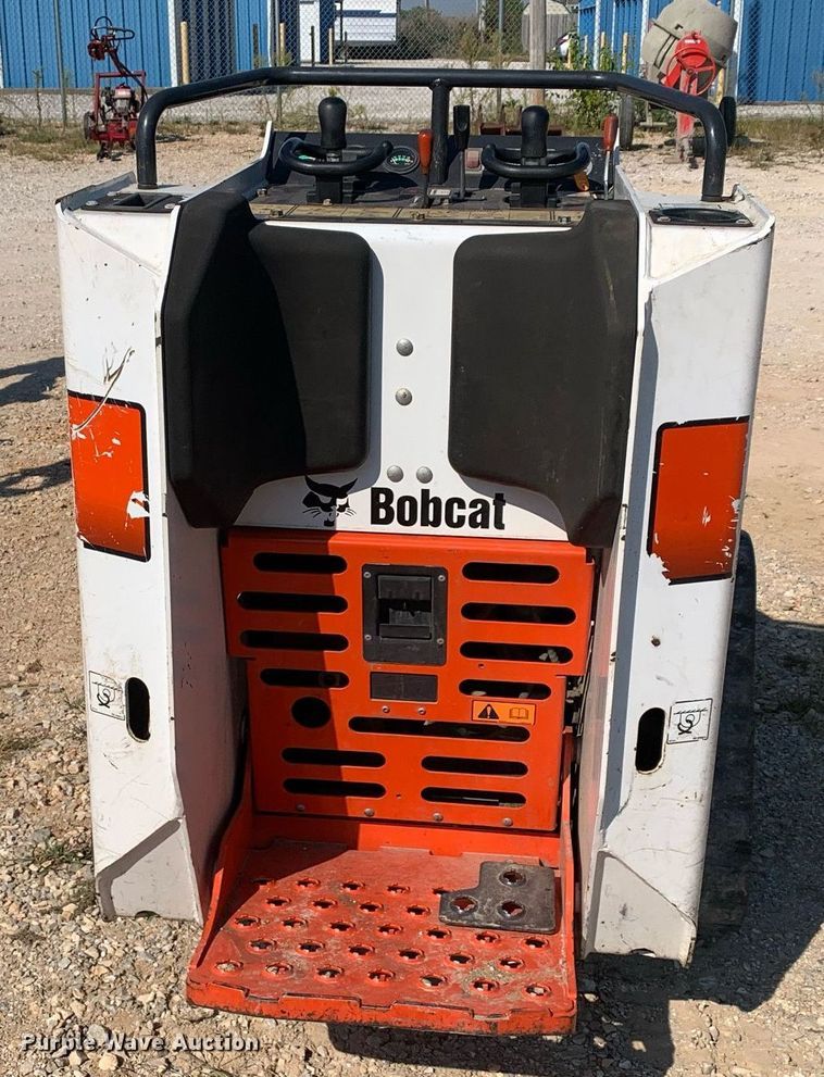 image for item NX9241 2020 Bobcat MT85 compact utility loader