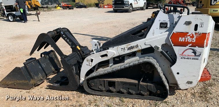 image for item NX9241 2020 Bobcat MT85 compact utility loader