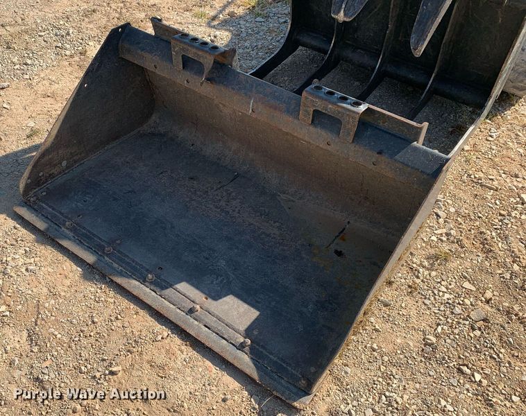 image for item NX9241 2020 Bobcat MT85 compact utility loader