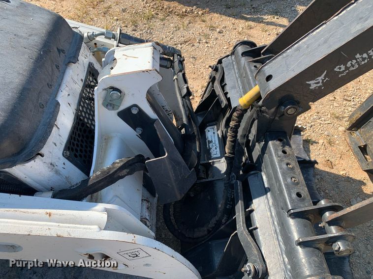 image for item NX9241 2020 Bobcat MT85 compact utility loader