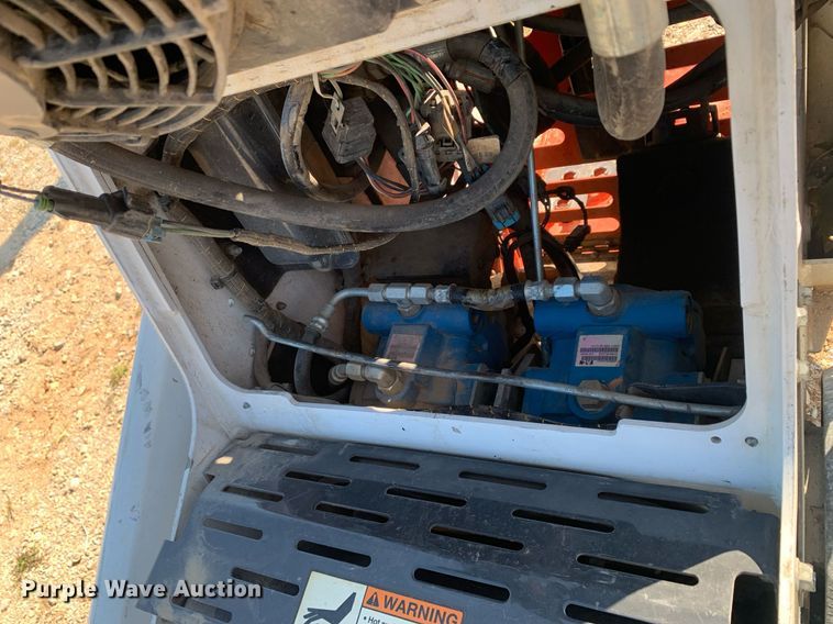 image for item NX9241 2020 Bobcat MT85 compact utility loader