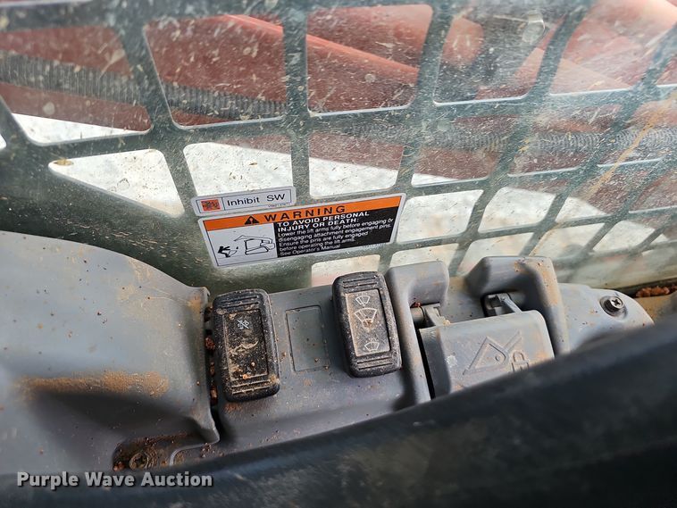 image for item NX9242 2021 Kubota  SVL 75-2 tracked skid steer loader