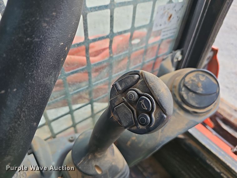 image for item NX9242 2021 Kubota  SVL 75-2 tracked skid steer loader