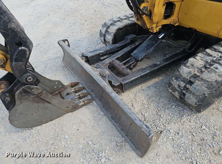 image for item NX9243 2016 Caterpillar  305E2 mini excavator