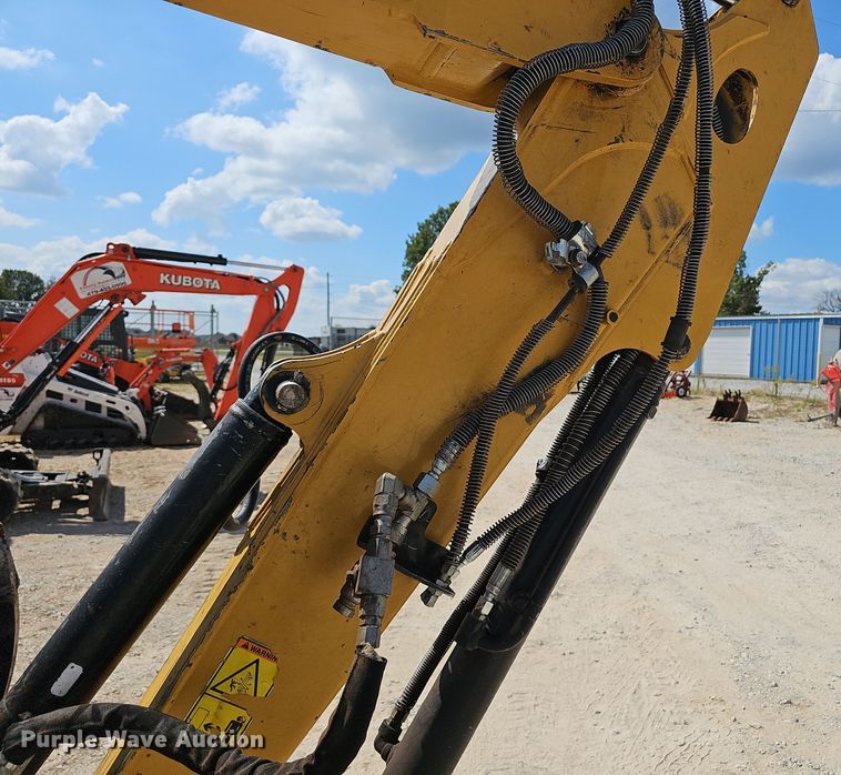 image for item NX9243 2016 Caterpillar  305E2 mini excavator