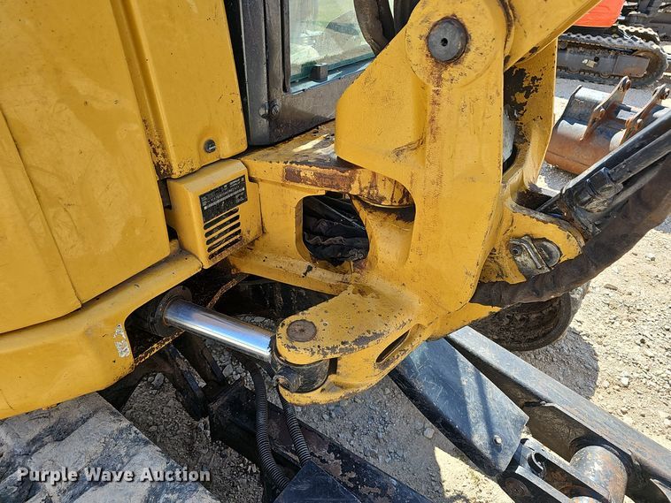image for item NX9243 2016 Caterpillar  305E2 mini excavator