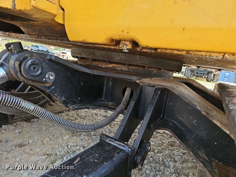 image for item NX9243 2016 Caterpillar  305E2 mini excavator