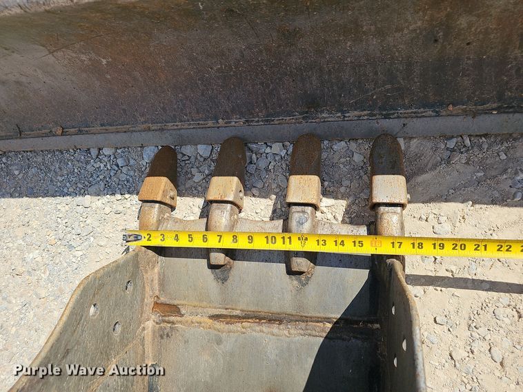 image for item NX9243 2016 Caterpillar  305E2 mini excavator