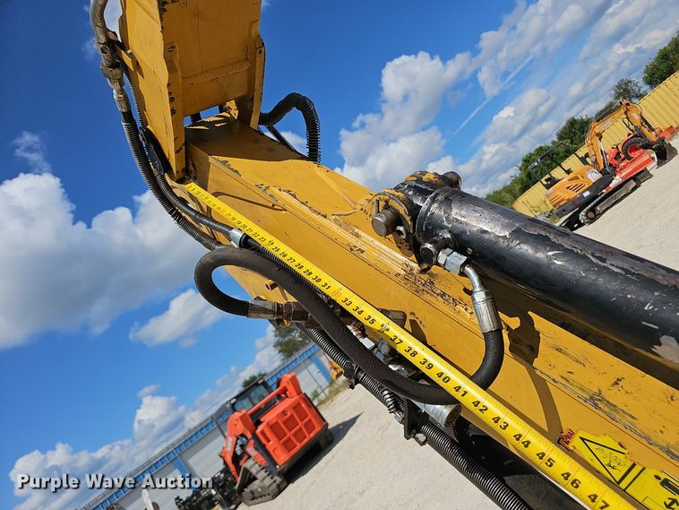 image for item NX9243 2016 Caterpillar  305E2 mini excavator