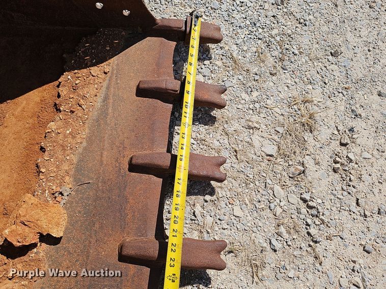 image for item NX9243 2016 Caterpillar  305E2 mini excavator