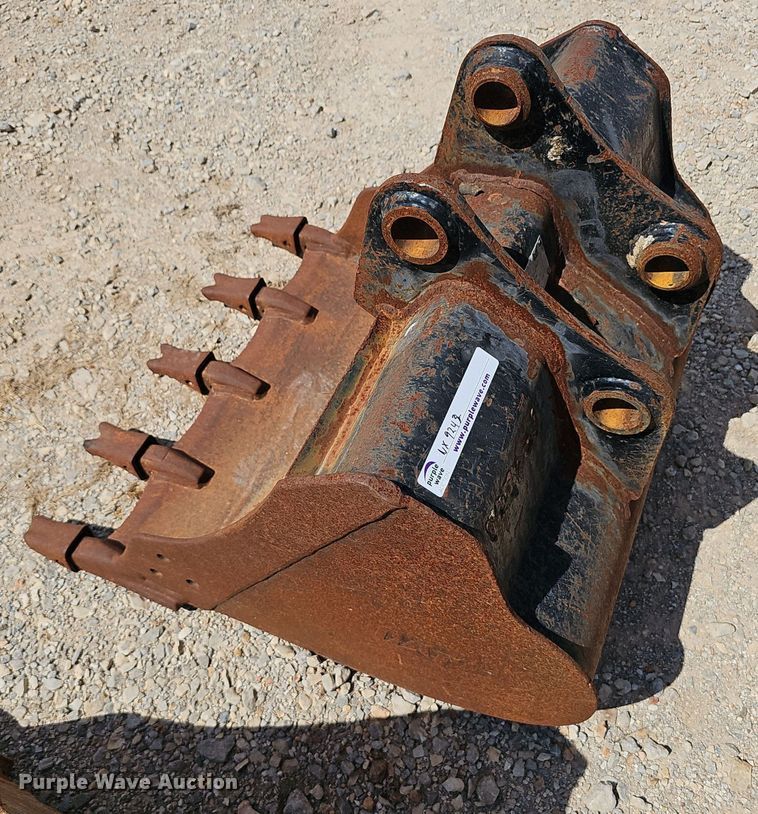 image for item NX9243 2016 Caterpillar  305E2 mini excavator