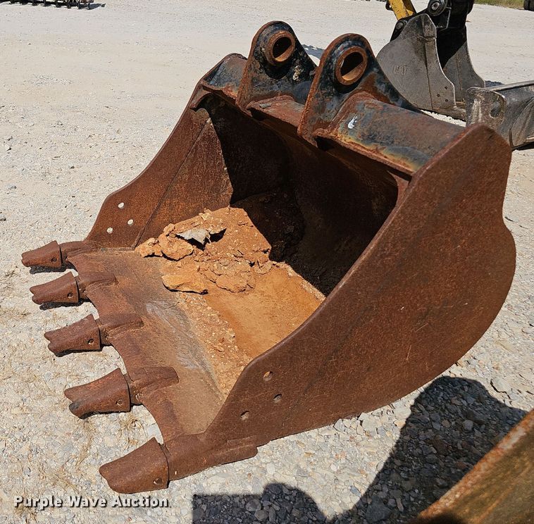 image for item NX9243 2016 Caterpillar  305E2 mini excavator