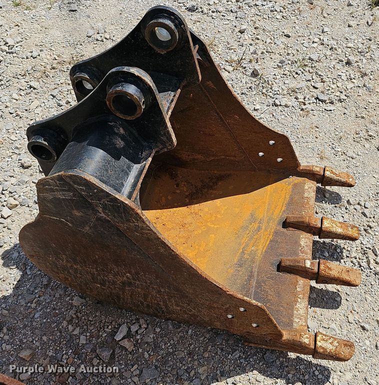 image for item NX9243 2016 Caterpillar  305E2 mini excavator