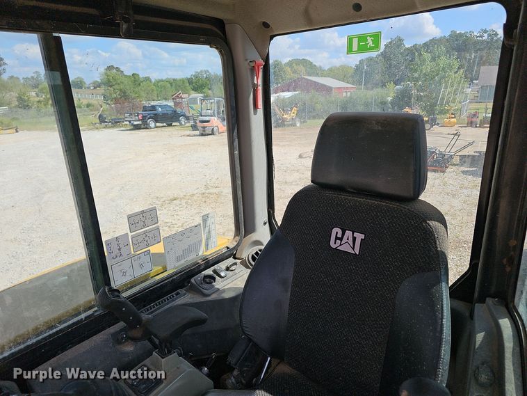 image for item NX9243 2016 Caterpillar  305E2 mini excavator