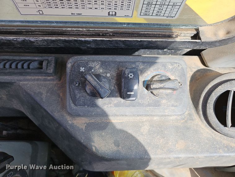 image for item NX9243 2016 Caterpillar  305E2 mini excavator