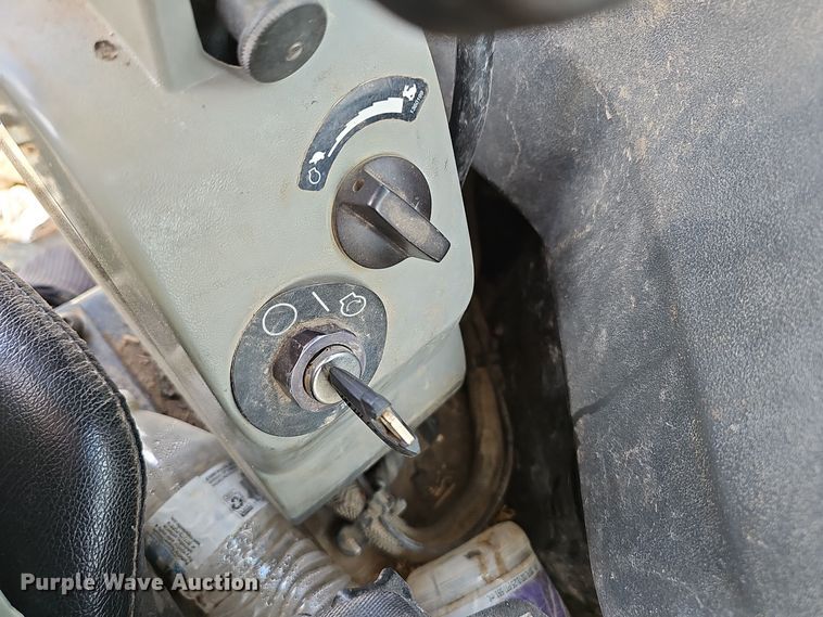 image for item NX9243 2016 Caterpillar  305E2 mini excavator