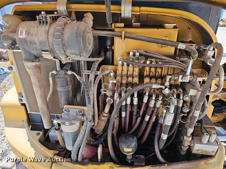 image for item NX9243 2016 Caterpillar  305E2 mini excavator