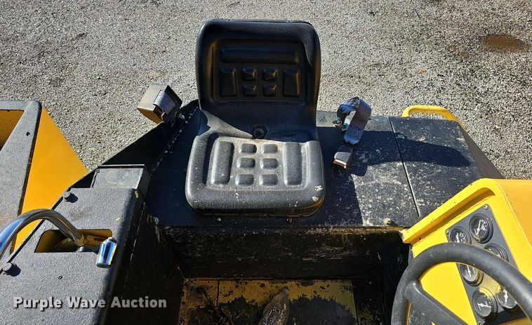 image for item NX9351 Hypac  C530AH pneumatic roller