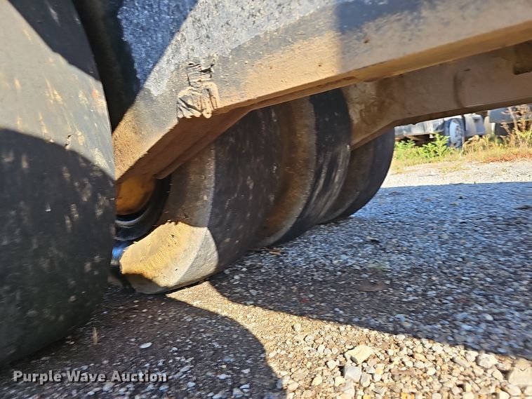 image for item NX9351 Hypac  C530AH pneumatic roller