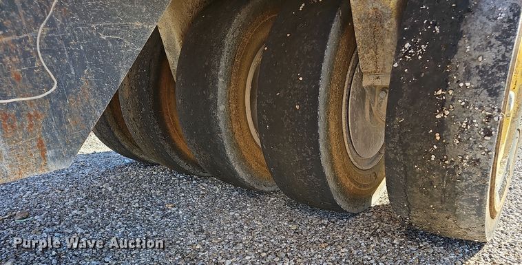 image for item NX9351 Hypac  C530AH pneumatic roller