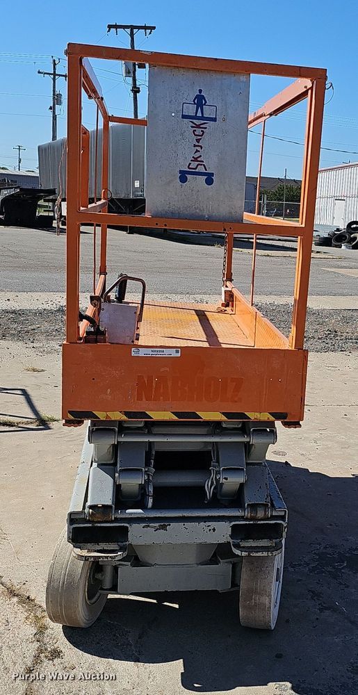 image for item NX9358 2000 Skyjack  SJIII 3220 scissor lift