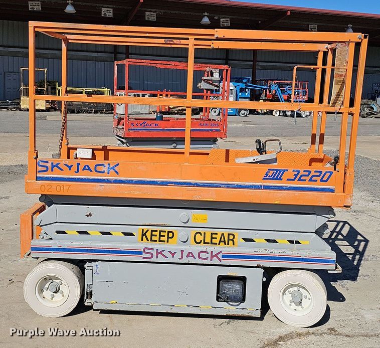 image for item NX9358 2000 Skyjack  SJIII 3220 scissor lift