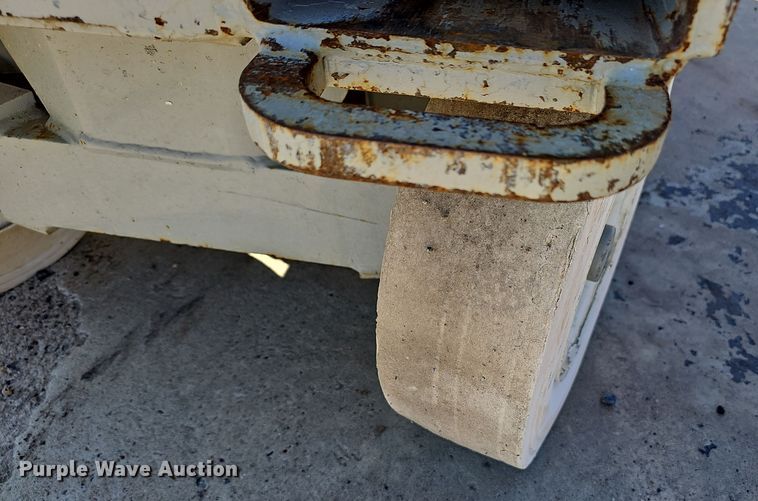 image for item NX9358 2000 Skyjack  SJIII 3220 scissor lift