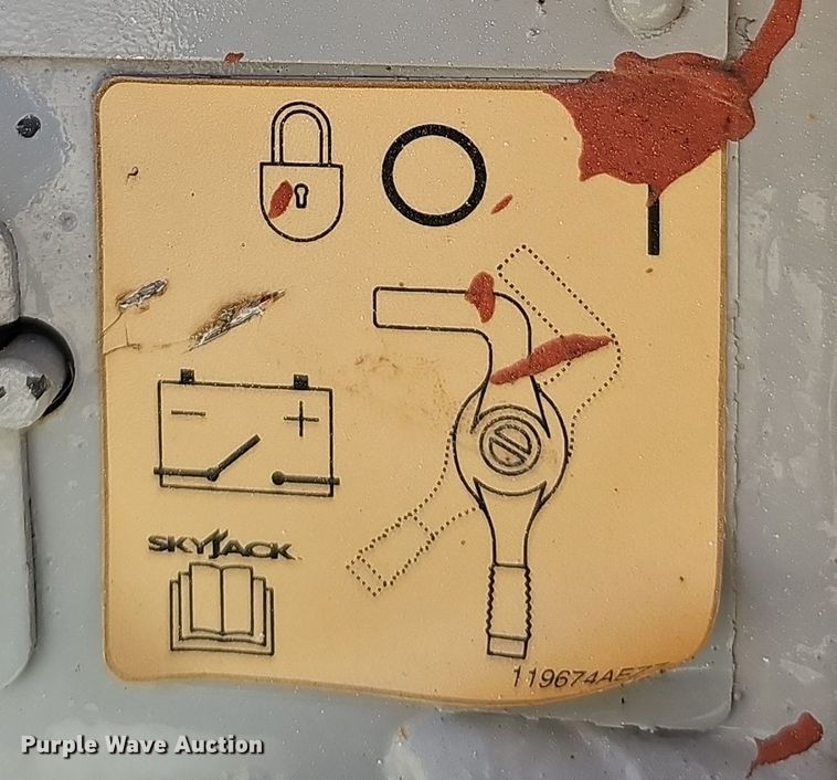 image for item NX9358 2000 Skyjack  SJIII 3220 scissor lift