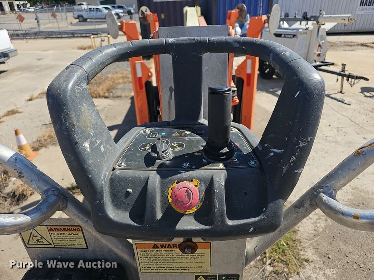 image for item NX9368 2014 JLG T500J boom lift