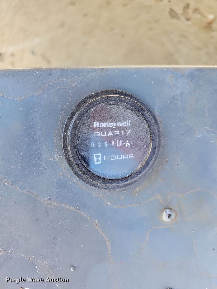 image for item NX9372 2014 Skyjack  SJIII 4626 scissor lift