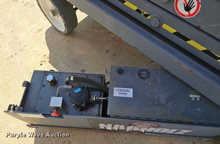image for item NX9372 2014 Skyjack  SJIII 4626 scissor lift