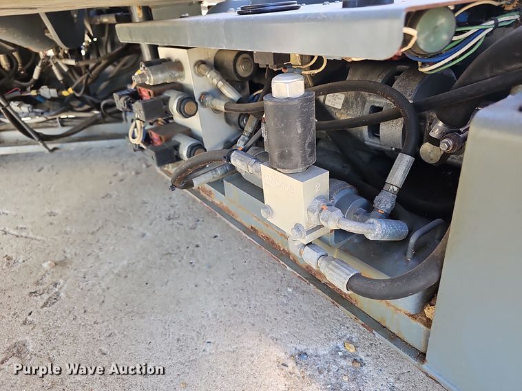 image for item NX9372 2014 Skyjack  SJIII 4626 scissor lift