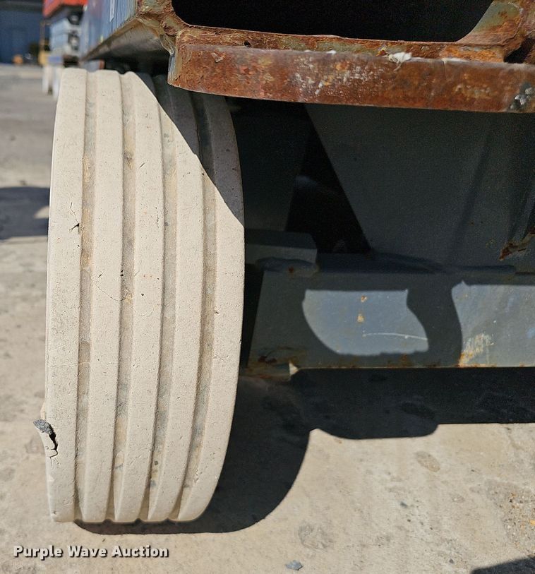 image for item NX9372 2014 Skyjack  SJIII 4626 scissor lift