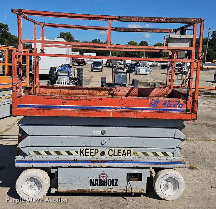 image for item NX9373 1997 Skyjack  SJIII 4626 scissor lift