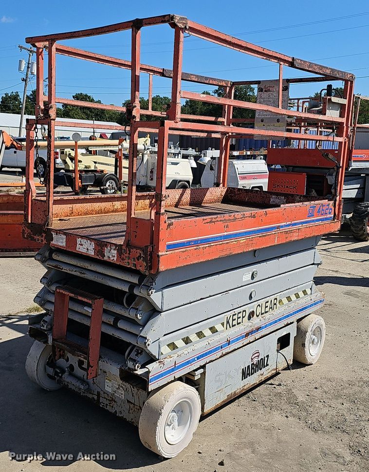 image for item NX9373 1997 Skyjack  SJIII 4626 scissor lift