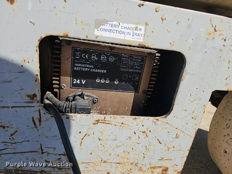 image for item NX9373 1997 Skyjack  SJIII 4626 scissor lift