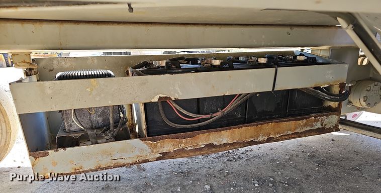 image for item NX9373 1997 Skyjack  SJIII 4626 scissor lift