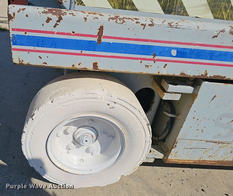 image for item NX9373 1997 Skyjack  SJIII 4626 scissor lift