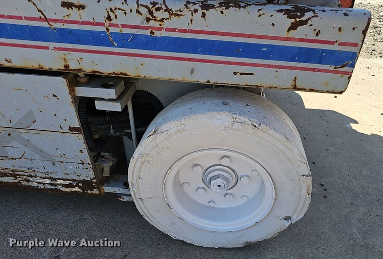 image for item NX9373 1997 Skyjack  SJIII 4626 scissor lift