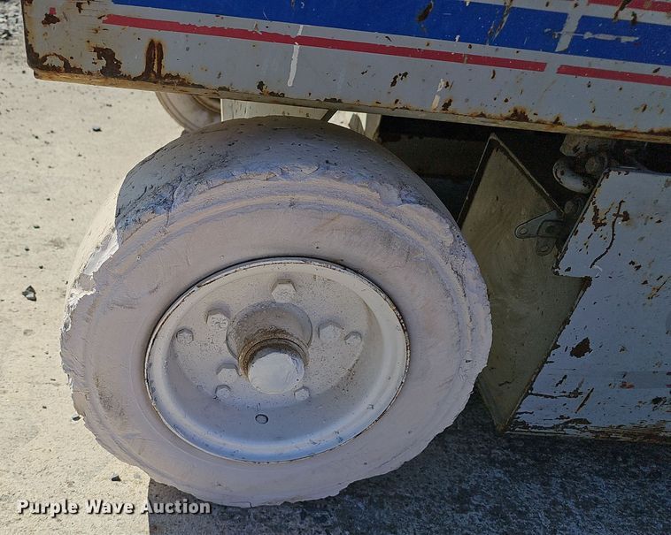 image for item NX9373 1997 Skyjack  SJIII 4626 scissor lift