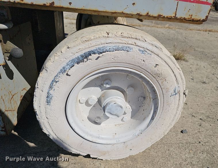 image for item NX9373 1997 Skyjack  SJIII 4626 scissor lift