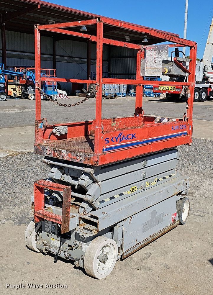 image for item NX9381 2007 Skyjack  SJIII 3219 scissor lift