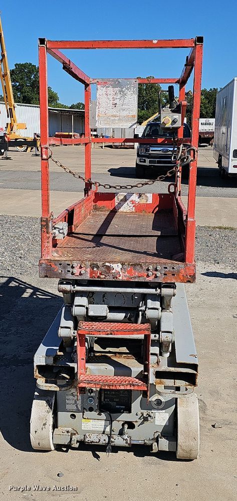 image for item NX9381 2007 Skyjack  SJIII 3219 scissor lift