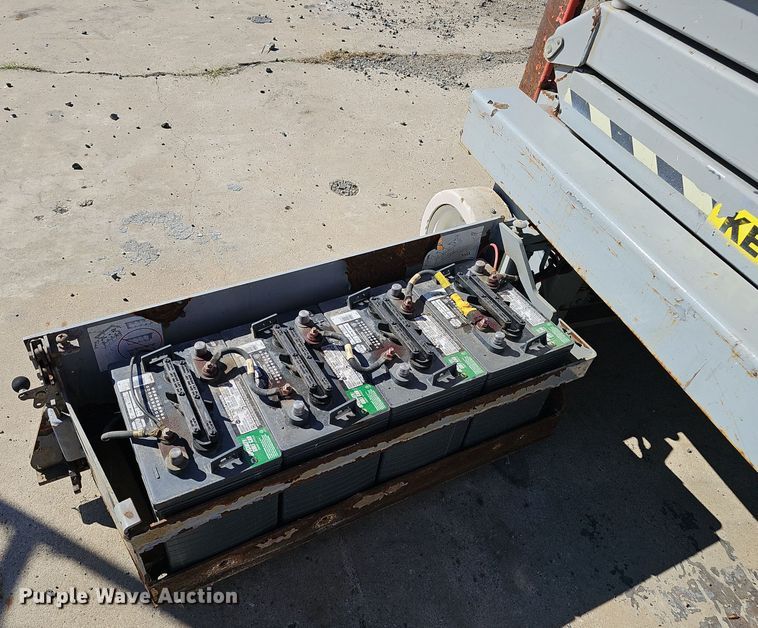 image for item NX9381 2007 Skyjack  SJIII 3219 scissor lift