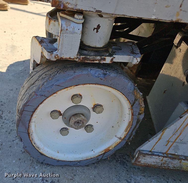 image for item NX9381 2007 Skyjack  SJIII 3219 scissor lift