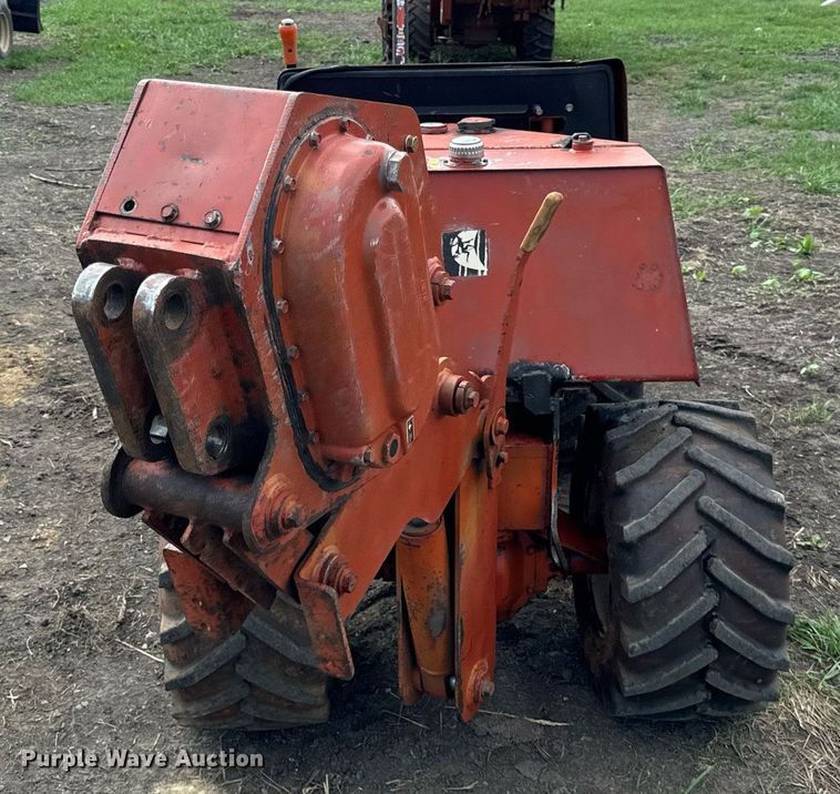 image for item OG9688 1994 Ditch Witch  400SXD trencher