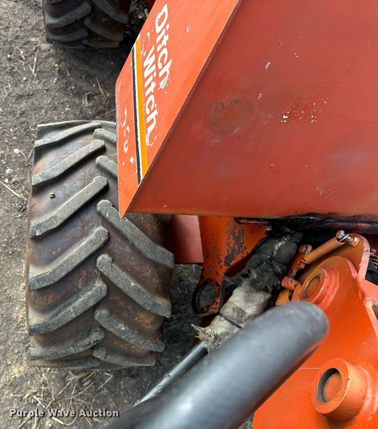 image for item OG9688 1994 Ditch Witch  400SXD trencher